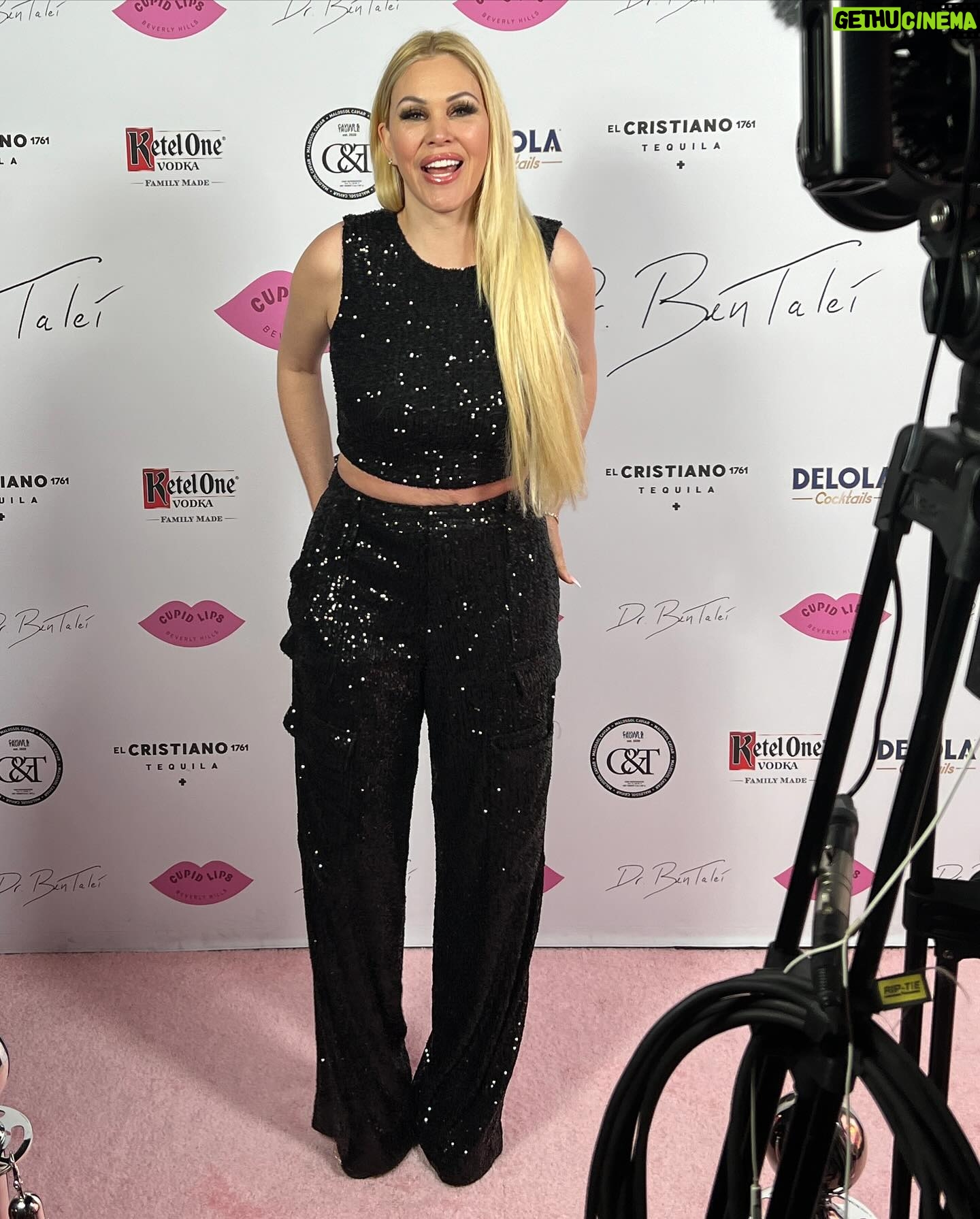 Shanna Moakler Instagram - Had such a great time supporting my dear friend @drbentalei and his new med spa @cupidlipsofbeverlyhills wonderful seeing new and old friends! Hair @hairdreamssalonlv outfit @thenolishop make up by me!!! ππΈπΌβοΈπππ