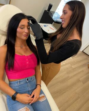Shannon Woolsey Instagram - best type of days 💘
- huge s/o to my girl for always making me look & feel good. You are the best!!