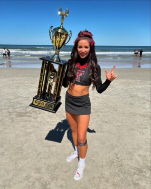Shannon Woolsey Instagram - seeing all these daytona posts made me wanna post my own. Cant believe it’s my first year not being there in 7 years but all great times come to an end. Truly the best years of my life. Texas Tech & Navarro i love you with my whole heart! Make us proud 🤍