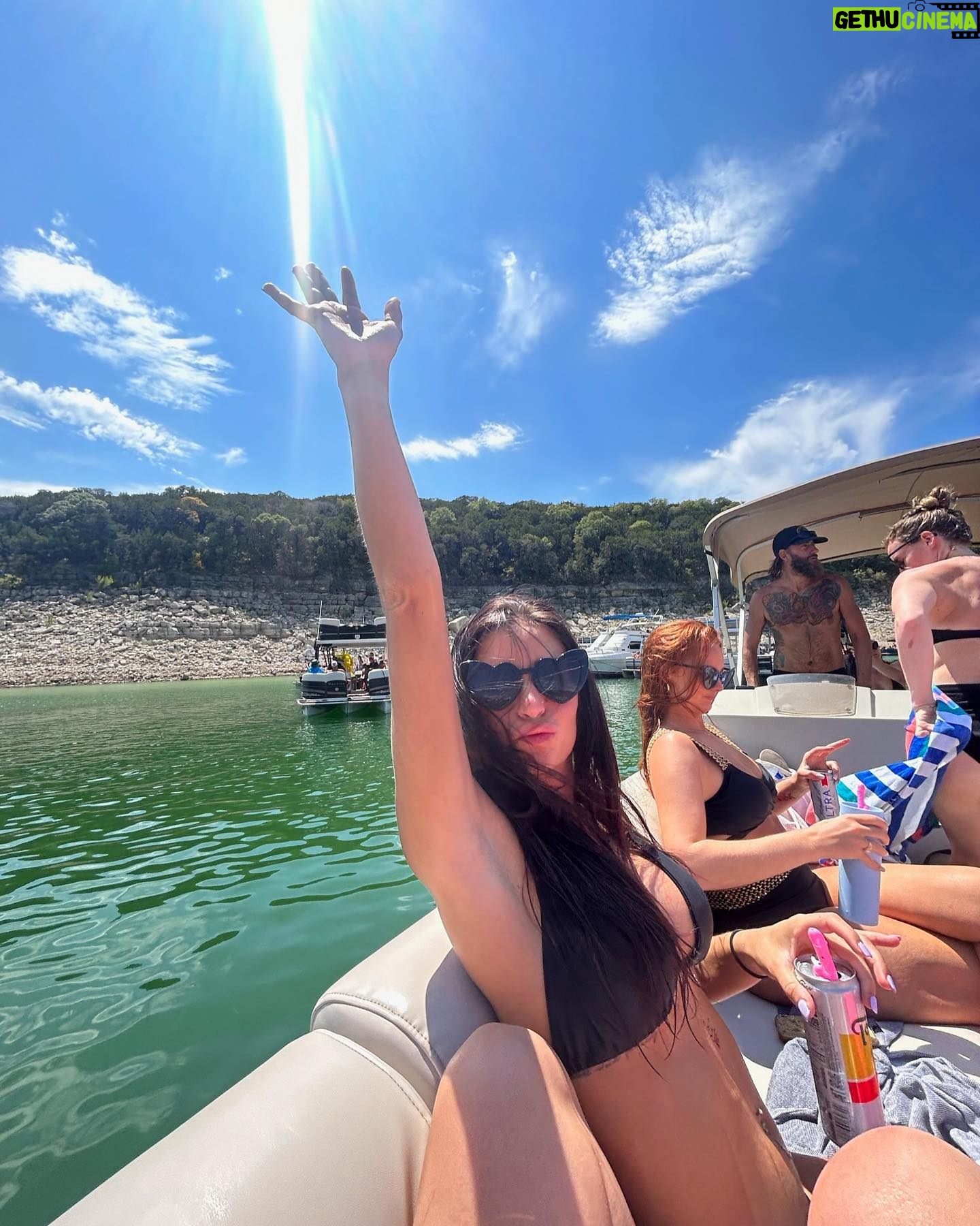 Shannon Woolsey Instagram - we love a good ol bachelorette party. So easy to celebrate our soon to be wifeeyyyy 🩵☁️