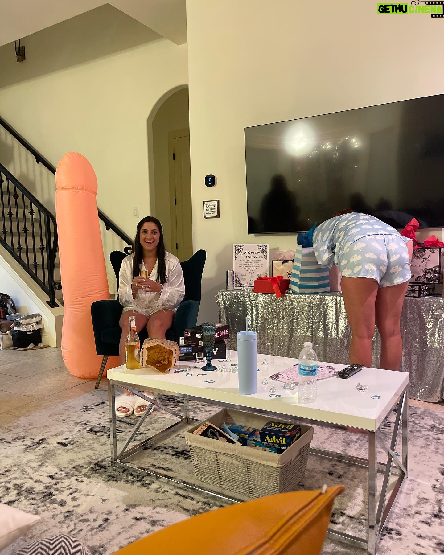 Shannon Woolsey Instagram - we love a good ol bachelorette party. So easy to celebrate our soon to be wifeeyyyy 🩵☁️