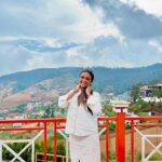 Shanti Priya Instagram - Set your mind free 🦋🌥️🌦️🌤️ shanthipriya shanthi priya actor dancer holiday emotion hill station nature free happy