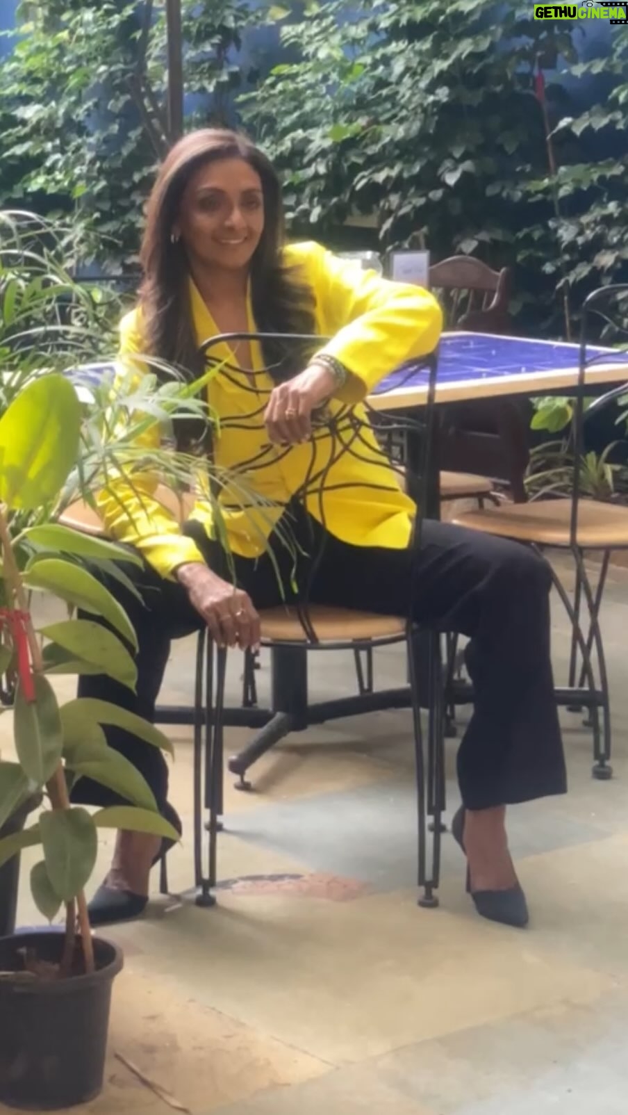 Shanti Priya Instagram - I’m back with another Saturday Q&A of FAN LETTERS. I personally loved your questions this time, Keep up the curiosity, see you next week! ✨🙏🏼 Yours truly shanthi priya ♥️ shanthipriya shanthi priya actor dancer fan letters #shanthipriya #bollywood #90s #actress #hindi #marathi #fan #letter #askmeanything #ama #questionoftheday #qna #questions #answer #comment #ask #fanlove #comeback #evergreen #chitti #shanthi #priya