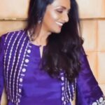 Shanti Priya Instagram – “Bold and beautiful, just like a Punjabi Kudi!”💜

In between shoot 📽️
shanthipriya shanthi priya actor dancer punjabi kudi