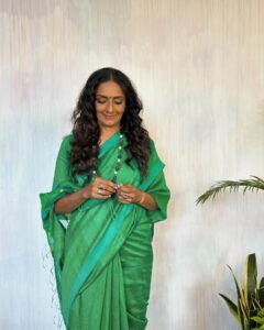 Shanti Priya Instagram - Influence doesn’t always means politics… Ha Ha ha 😂 HAPPY MAHARASHTRA DAY ♥️