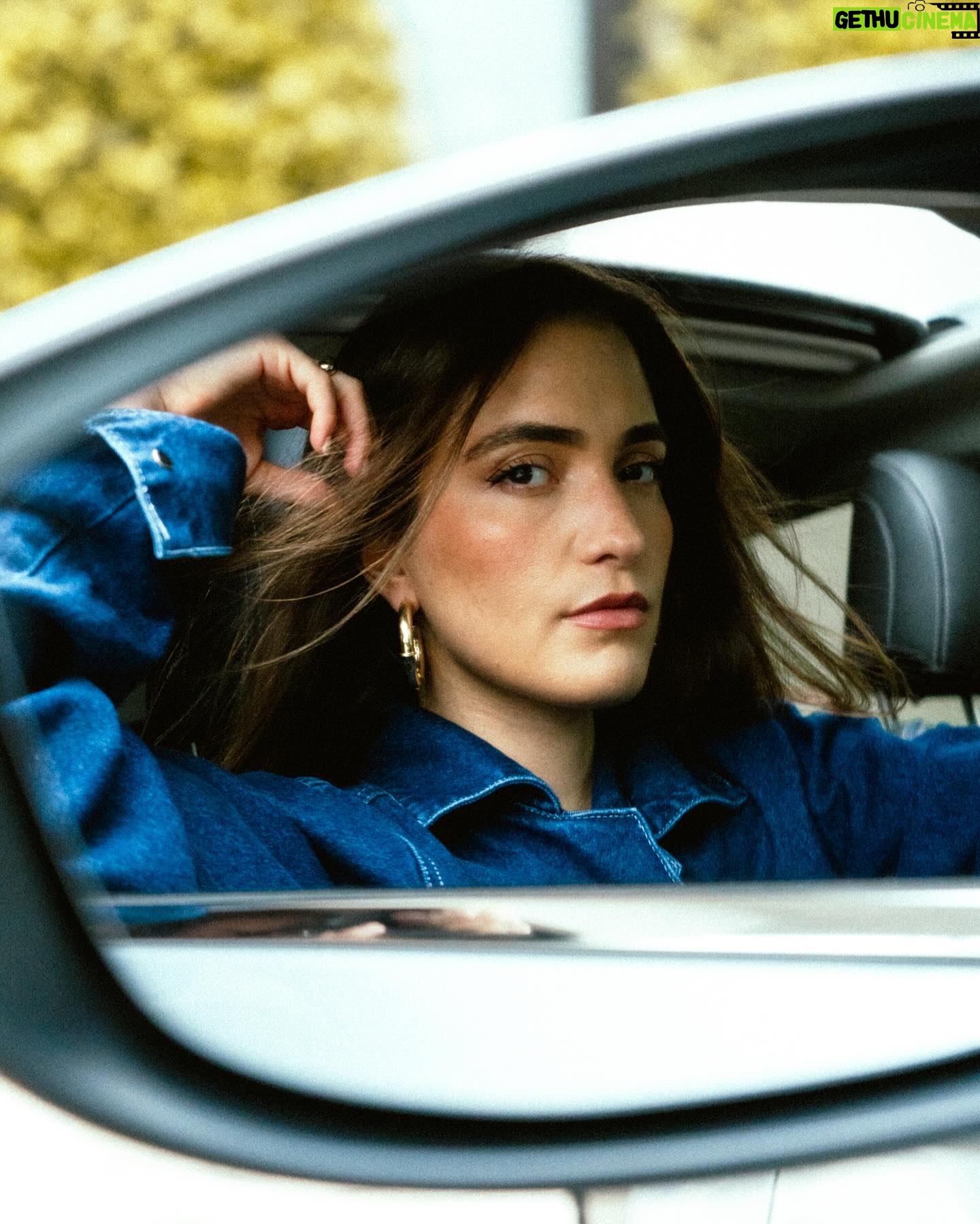 Shany Nadan Instagram - 3 MONTHS CHECK 🫶  Han pasado 3 meses desde que tengo mi Mazda CX-30 @mazdaecuador y no hay mejor sentimiento que sentir la libertad de poder manejar a donde YO quiera! ✨ #MazdaCX30