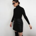 Shany Nadan Instagram – Pueden creer que esta falda está hecha de cuero reciclado?! 🤩
Les presento la Alison Recycled ♻ Leather Skirt de @asbydf , una marca internacional creada por una diseñadora ecuatoriana 🇪🇨 que AMO, no solo por sus diseños sino tambien por su compromiso con el medio ambiente 🌎
Styling: @ornellalebedstyle @ornella.lebed
#sustainability #sustainablefashion #recycledleather