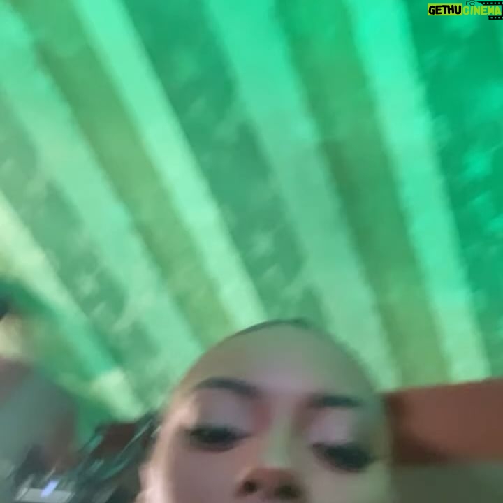 Sharam Diniz - 21K Likes - Parabéns @soraiaramoss pela noite incrível! Entre arte e cultura, abraçamos o que nos faz bem. E ontem não foi diferente, celebramos entre cantores, modelos, blogueirinhas, influencers todo mundo junto. Porque amor é isso… é partilha, é dança, é alegria e alguns cocktails à mistura! Sucessos sucessivos
🙏🏾🙌🏾💃🏿🎉🍸
Att: A gata foi vestida pela @duartehajime 💁🏾♀️ asmeiii