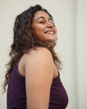 Sharanya Ramachandran Instagram - The golden smile to the days of wine and roses
