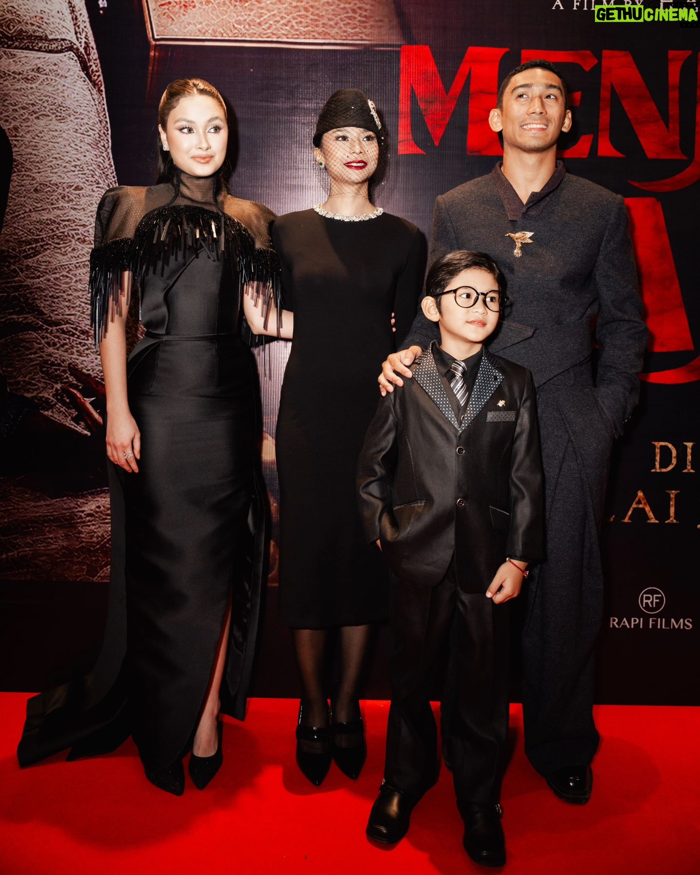 Shareefa Daanish - 3 Likes - Premier Menjelang Ajal akan tayang 30 April 2024.
Diabadikan oleh @armanfebryan & @felixdaritan