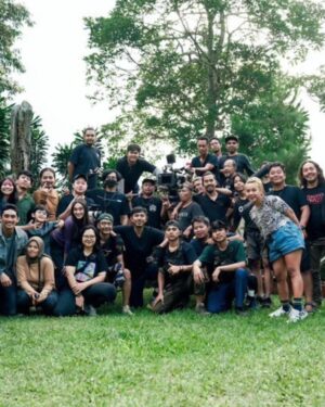 Shareefa Daanish Instagram - Terima kasih kepada semua teman2 cast and crew.
Dan 711.122 penonton yang sudah menemani Ibu Sekar hinggal Ajalnya tiba, kami pamit dari bioskop 🙏