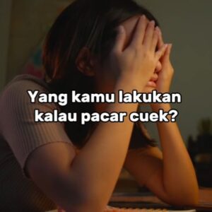 Shareefa Daanish Instagram - Udah tinggal besok nih untuk bisa nonton Cek Ombak (lagi).

Seru banget kalo udah ada Hanggini 😍😍😍 btw Mimin juga salfok sama Shareefa Daanish yang jadi mamanya ❤️‍🔥

Nah kira-kira apa yang akan kamu lakukan kalau pasangan kamu lagi cuek-cueknya?
Komen di bawah ya...

Jangan lupa tonton Cek Ombak (lagi) besok di KlikFilm. 🥳🥳🥳

#KlikFilm
#MustWatch
#CekOmbak

@hanggini @bryandomani_bd_
@shareefadaanish @lamilami.official @hansdekraker @suroso_mys @sentot_sahid