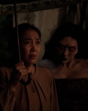Shareefa Daanish Instagram - Terima kasih kepada semua teman2 cast and crew.
Dan 711.122 penonton yang sudah menemani Ibu Sekar hinggal Ajalnya tiba, kami pamit dari bioskop 🙏