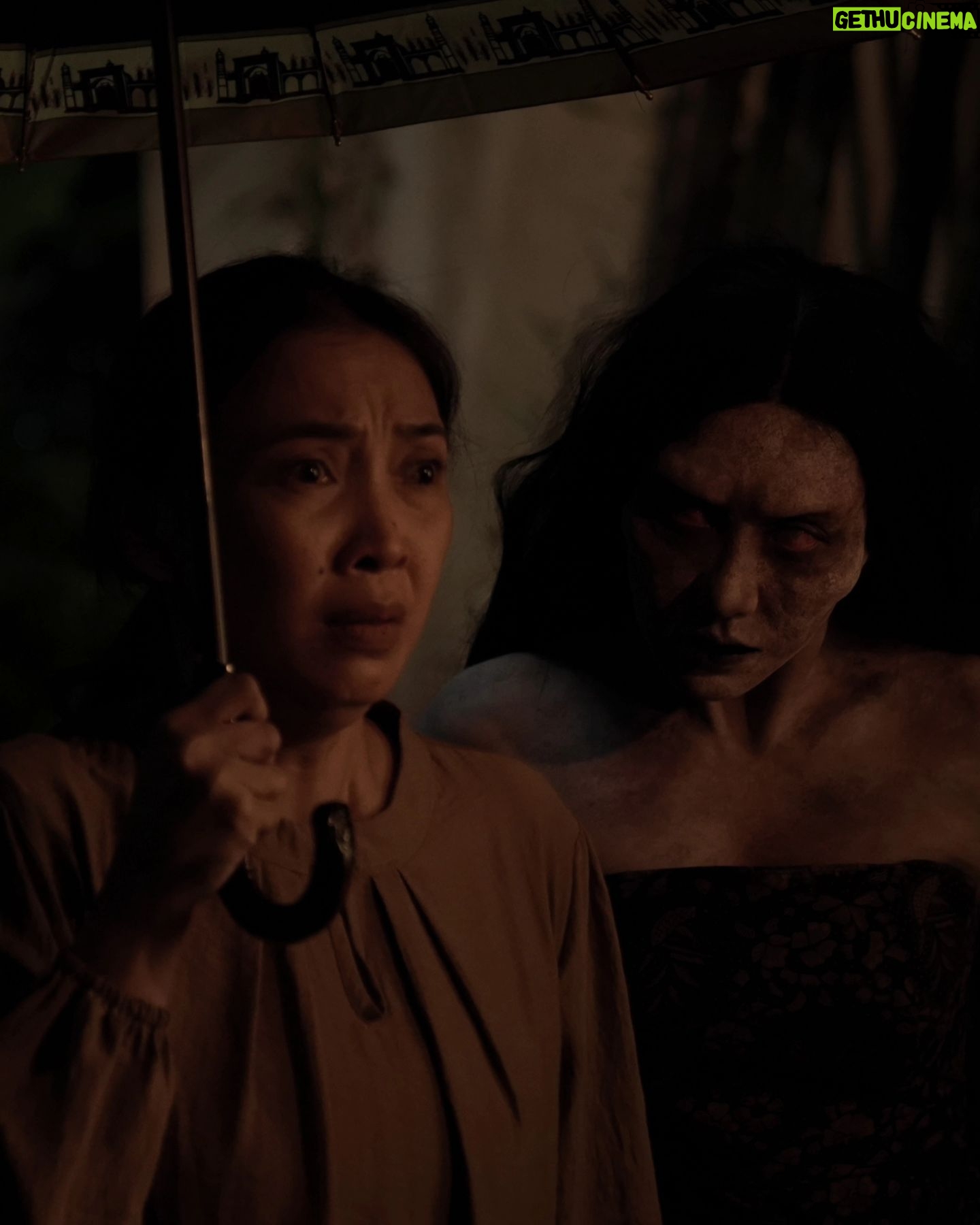 Shareefa Daanish - 3 Likes - Terima kasih kepada semua teman2 cast and crew.
Dan 711.122 penonton yang sudah menemani Ibu Sekar hinggal Ajalnya tiba, kami pamit dari bioskop 🙏
