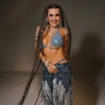 Sharlota Instagram - #feelingood s/o @danielfolklor 🫶🏼✨ backstage fotky z foceni coveru na desku Tabita✊🏼