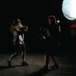 Sharlota Instagram - Šája dneska vydala svoje nové album “tabita” ke kterému jsme potočili i rychlej klípek na track “karty”, tak to upaluj zkontrolovat na kanál @blakkwoodrecords 🫡🃏🖤