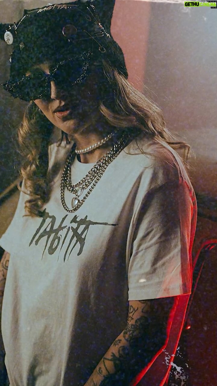 Sharlota Instagram - KARTY z desky Tabita jsou venku🔥🔥🔥 🎥 @vlada_lutha S/O @funarena_cz