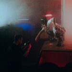 Sharlota Instagram - Šája dneska vydala svoje nové album “tabita” ke kterému jsme potočili i rychlej klípek na track “karty”, tak to upaluj zkontrolovat na kanál @blakkwoodrecords 🫡🃏🖤
