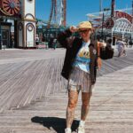 Sharlota Instagram - In love❤️ Amerika se musi proste zazit, jsem tu par dni a ikdyz jsem myslela, ze me to odpali vic, je to asi proto, ze jsem si tu tak rychle zvykla. Tech krasnejch pochval a milejch komentaru, na styl nebo kerky, me tak prekvapilo a pocasi nabiji neskutecne… ✨🫶🏼