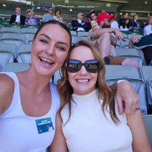 Sharni Layton Instagram - Shoutout to @cricketaustralia for the 1st & 2nd day of the Boxing Day Test. Has to be one of, if not the best, days of the year for Melbournites. Being surrounded by epic humans is a bonus. See you next year 😂🏏💕 if you'ee looking for me, I'm recovering by watching the rest on TV #Table4