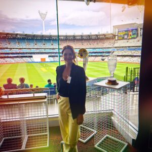 Sharni Layton Instagram - Shoutout to @cricketaustralia for the 1st & 2nd day of the Boxing Day Test. Has to be one of, if not the best, days of the year for Melbournites. Being surrounded by epic humans is a bonus. See you next year 😂🏏💕 if you'ee looking for me, I'm recovering by watching the rest on TV #Table4