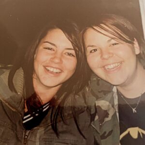 Sharni Layton Instagram - REUNIOOONNNNN. My VERY FIRST CONCERT EVER was with Katie @blink182 in 2001.. fast forward to 2024.. Two filthy teenagers in 36 yo bodies 🤣 

Couldn't find a photo from the first concert, but next photo is old and cute enough to count. Super grateful for this legend 💕 What a bloody ripper night. Wish I was going to all the concerts 😂 #blink182 #worldtour #friendship #reunion #memories
