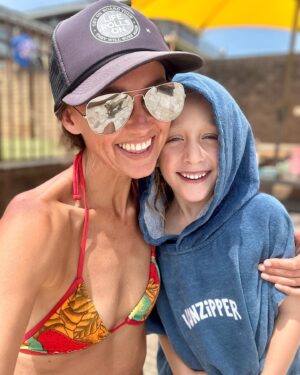 Sharni Vinson Instagram - Sunny Summer Sundays ☀️

#summer #sunday #friends #pool #poolside #pooltime