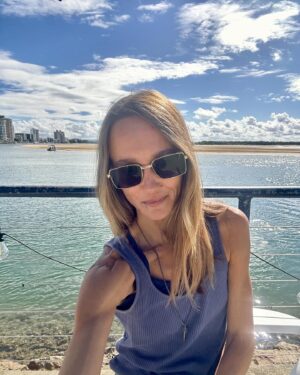 Sharni Vinson Instagram - Lunch with the best @gerry_geltch 

@theboatshed_cottontree