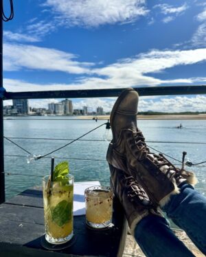 Sharni Vinson Instagram - Lunch with the best @gerry_geltch 

@theboatshed_cottontree