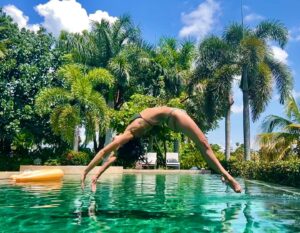 Sharni Vinson Instagram - Diving into the weekend like.. 🐬 

#dive #pool #backflip #diving #fridayfeels #weekendvibes #fbf #mexico #puertovallarta #vacation #summer #splash #pooltime #mermaid #tgif
