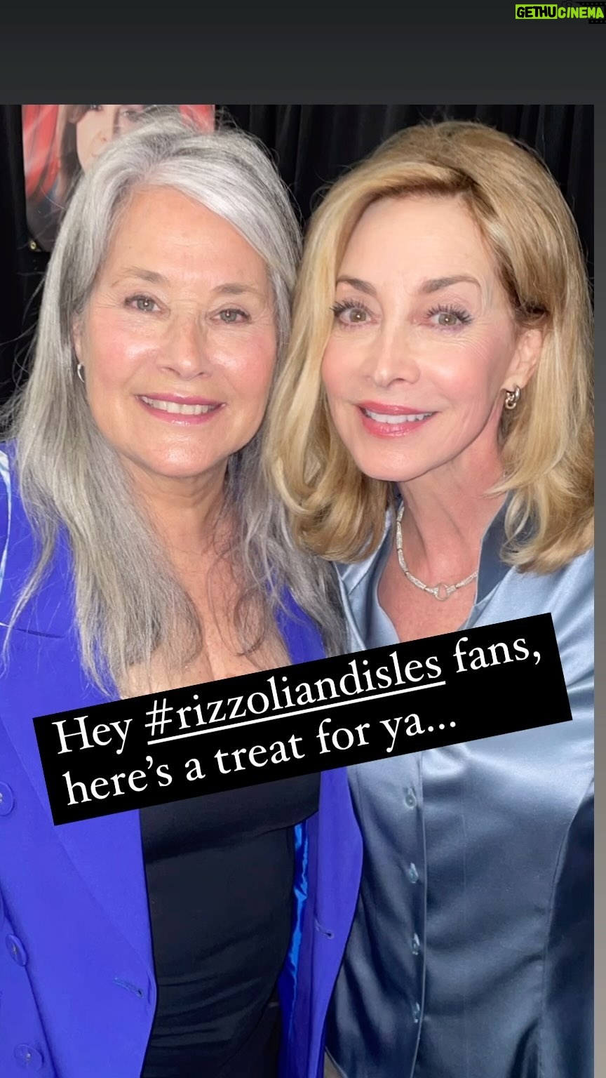 Sharon Lawrence - 3 Likes - The Mommas of @rizzoliandisles, @braccoabroad ( #angelarizzoli me as #drhopemartin . Sending hugs to our tv daughters @angieharmon and @sashaalexander , @tess.gerritsen and @janetctamaro and all of you:) 😘