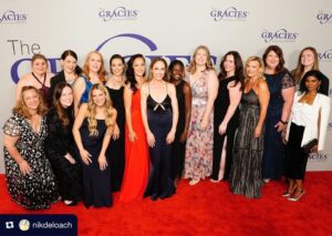 Sharon Lawrence Instagram - Wasn’t it a beautiful event! So glad be in the room with the stellar women @allwomeninmedia staff and BoD 🙏🏻( @anniepowellpr) brought together to celebrate excellence. @nikdeloch I love the way you put this, and love what you stand for , who you stand by. ❤️ Repost from @nikdeloach
•
What a night. To be in the presence of so many powerful, creative, brave, kind, thoughtful power-houses was so inspirational and meaningful. Women are incredible!! I will never be over the fact that I was one table away from @itscarolburnett and @janefonda. And when @glennondoyle and @abbywambach took the stage to accept their award, I literally came undone. And @rachelplatten made me ugly cry (but in the best way). 

Thank you @anniehowellpr for all you do to make this event happen each year, where we get to honor women in entertainment. And thank you for an unforgettable evening with our @hallmarkchannel team. @tameramowrytwo you hosted with the mosted!! And @sharonelawrence you are the loveliest.❤️

#thegracies #thegracieawards #womensupportingwomen #womenempowerment #hallmark #hallmarkchannel