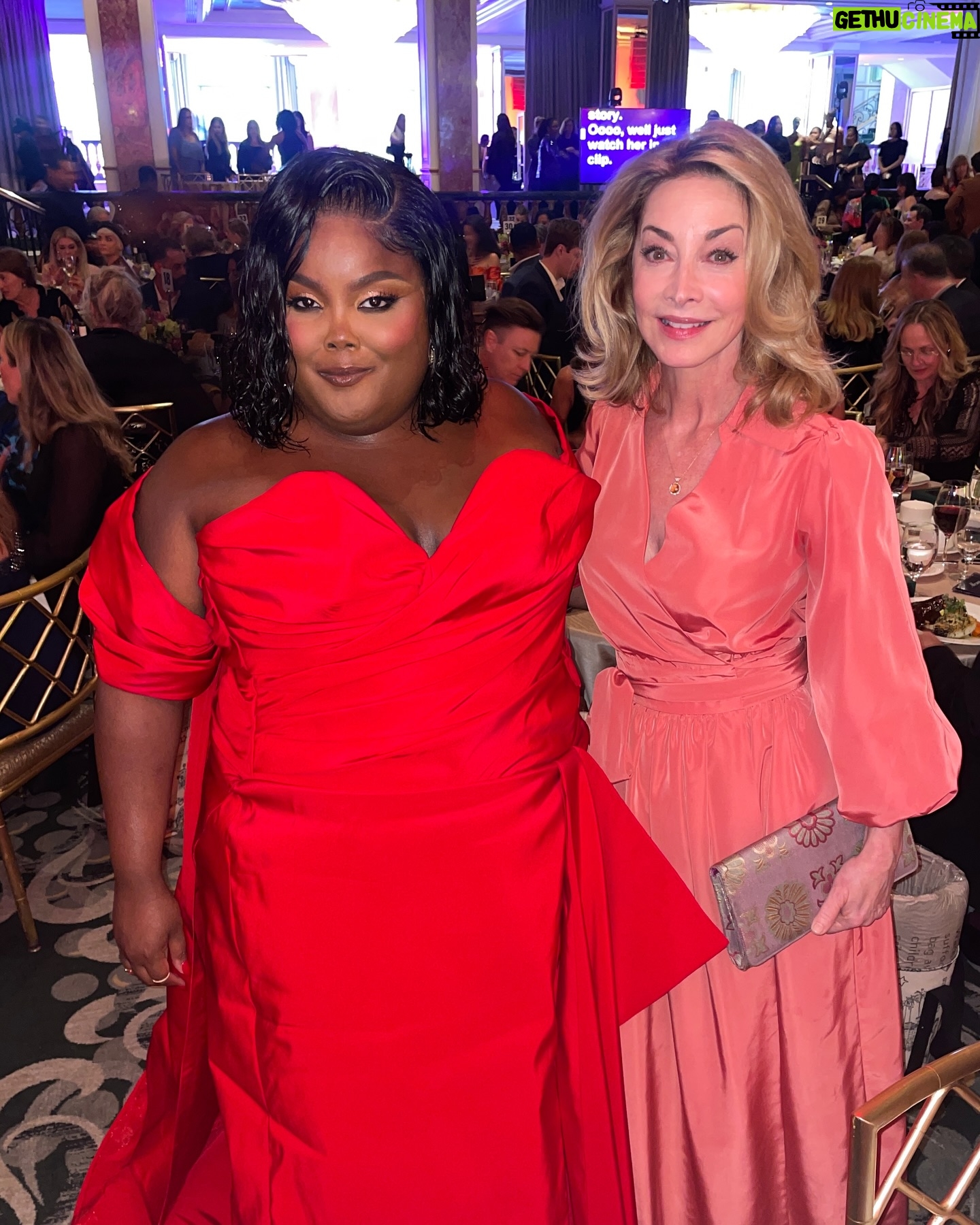 Sharon Lawrence - 3 Likes - Delighted by Danielle Pinnock( @ghostscbs ) and her dazzling gown. @bodycourage you brighten every room, especially #thegracies