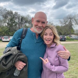 Sharon Lawrence Instagram - Ahhh David! Aka @hoohoo3000 Thanks for writing #Walker with heart and humor. Love the way you see things my #northcarolina brother. You do us and @elonuniversity @elonalumnila proud. 👏 
Working with the @thecwwalker family was so satisfying and I’m grateful you captured the collaborative, confident, caring (the cute cows 🐄!) and cool vibe you and your colleagues created. Looking forward to watching what comes next😘

Repost @hoohoo3000 -Some Walker 410 bts 🤠
