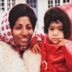 Sharon Carpenter Instagram - Happy Mother’s Day to the greatest mum of all time @artbygrace16. As she worked her way up in the medical field - studying for the toughest exams, becoming a consultant at St. Thomas’ Hospital, running the Cytology Dept. at the Royal Surrey then moving to the US to become a professor at Harvard Medical School - one thing’s stayed consistent. She’s always been the most loving, inspiring and supportive mum anyone could wish for. ❤️🤗