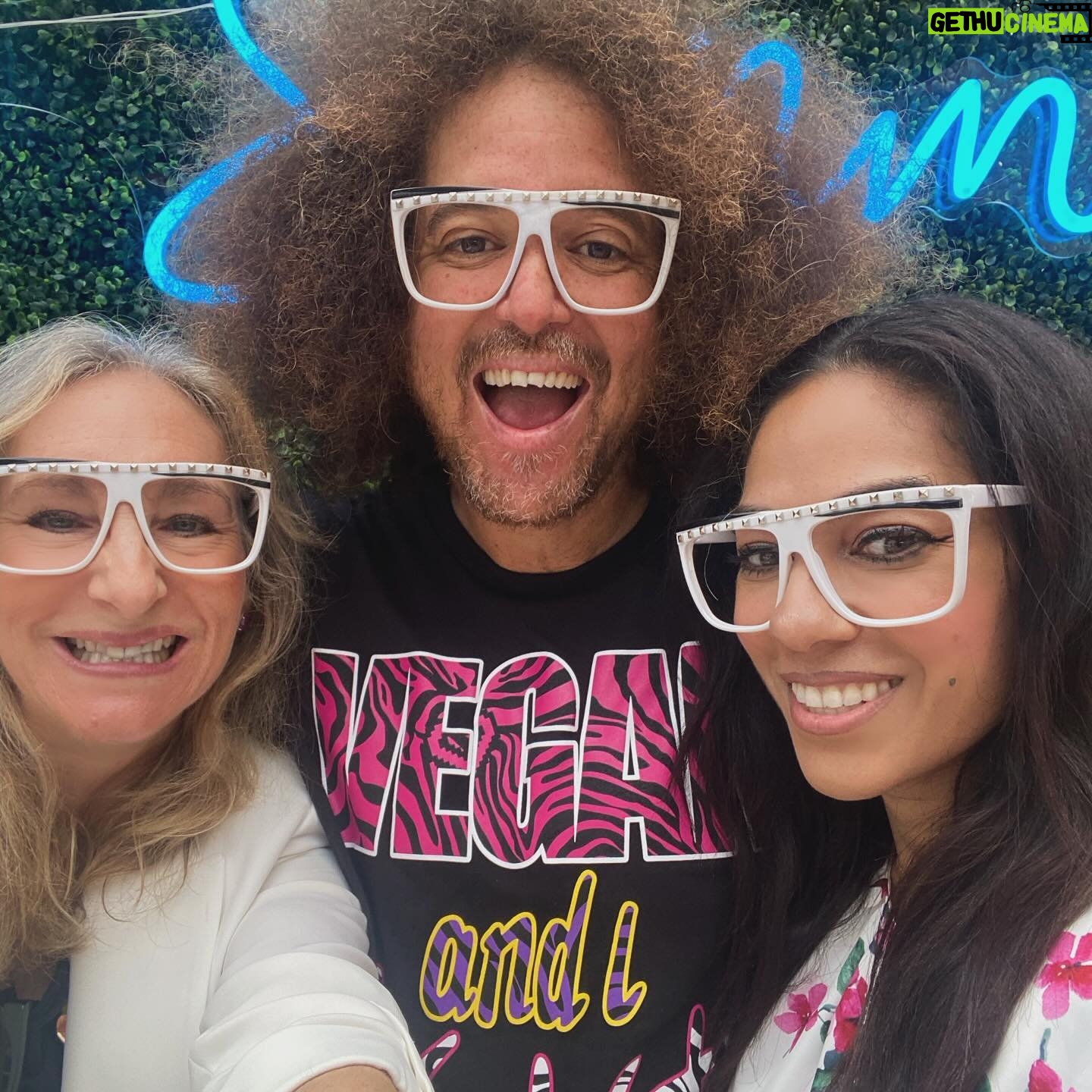 Sharon Carpenter Instagram - United with my fellow vegans today - some incredible humans working to make this world a better place. Moderated the keynote convo with the hugely inspiring @heathermillsofficial, hung with my bestie / rep @fionabloom and partied to @redfoo. Thanks @jennystojkovic for another incredible @veganwomensummit. 💚
