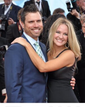 Sharon Case Instagram - Thanks for all the bday wishes! Feb9 #bdaygirl😘Bday shoutout to Joshua Morrow Feb8 🎂