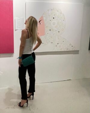 Sharon Case Instagram - 😎 #artwork #santamonica 
nice work, @dananorrisdoumani