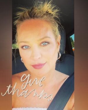 Sharon Case Instagram - 🦃 Happy Thanksgiving everyone!! 
I wish you all a wonderful #turkeyday 
#turkeydinner #pumpkinpie #family #friends #love #holiday ❤️#YR50