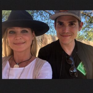 Sharon Case Instagram - Sunday Harvest Festival 🍁🎃🌭🍺#TakeTheReins benefit Chili cook-off contest. @jordivilasuso won both gold medals 🏆🏆#YR @mgrossman18 🕷