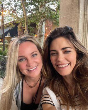 Sharon Case Instagram - I just adore @ameliamheinle 😘
anniversary party 🎉 happy 20th @walshlbee we couldn’t do without you at #YR