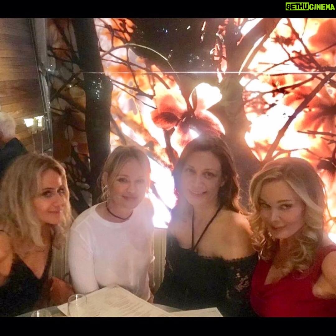 Sharon Case Instagram - Dinner party. Happy occasions. HBD Lisa 🎈Congrats to Jen retuning to #B&B 🎉