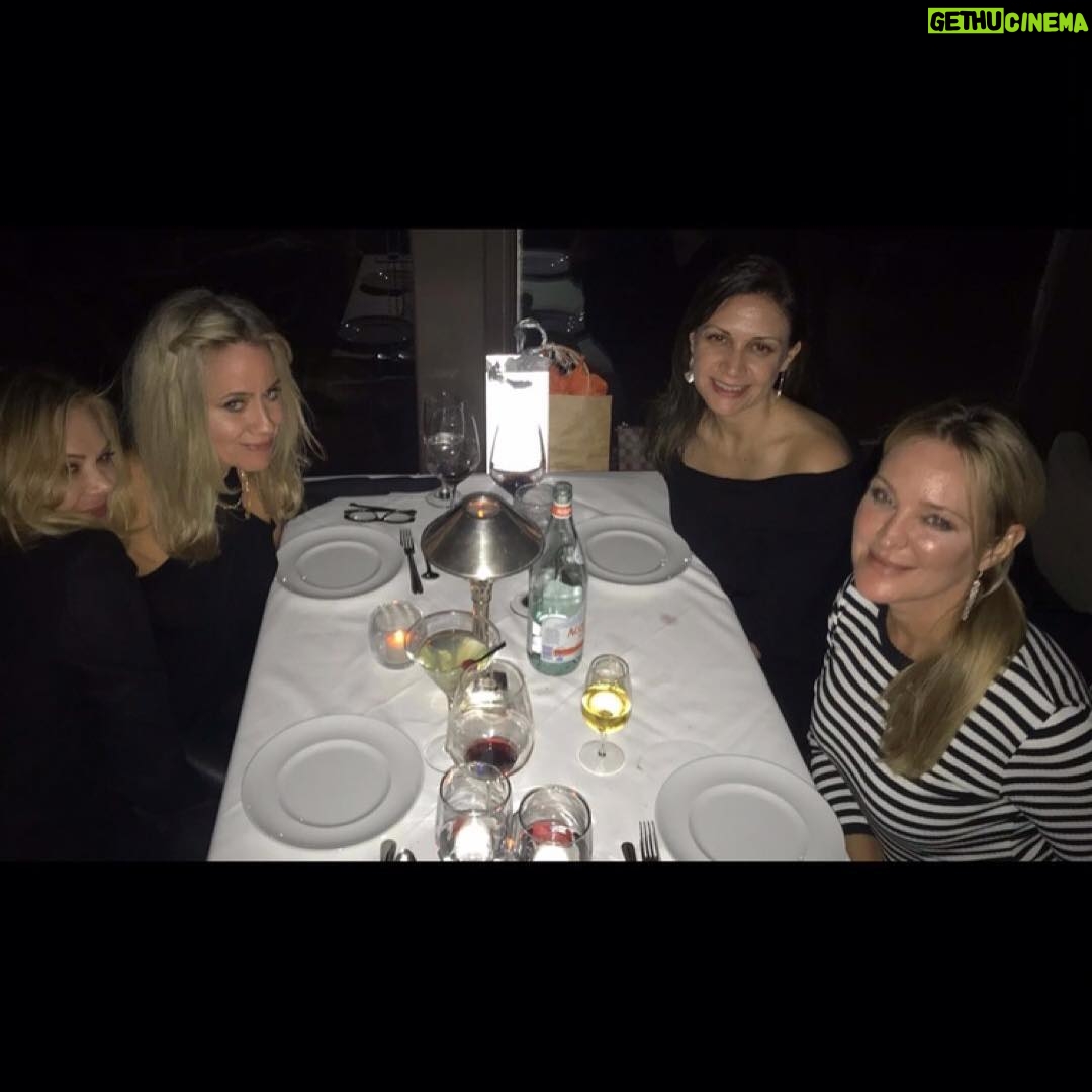 Sharon Case Instagram - Dinner party. Happy occasions. HBD Lisa 🎈Congrats to Jen retuning to #B&B 🎉