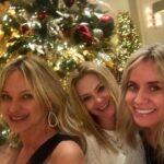 Sharon Case Instagram - Merry Christmas 2018 #🎄 #joytotheworld !!