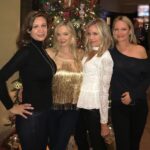 Sharon Case Instagram - Merry Christmas 2018 #🎄 #joytotheworld !!
