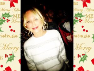 Sharon Case Instagram - Merry Christmas 2018 #🎄 #joytotheworld !!
