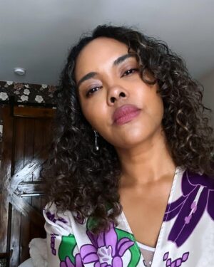 Sharon Leal Instagram - #mustbewelllitatalltimes in & out . kapeesh? ☀️