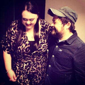 Sharon Rooney Instagram - A rare photo of me LAUGHING 😳😂
@thehourofthedog 💖
Never a dull moment when Ken is around X