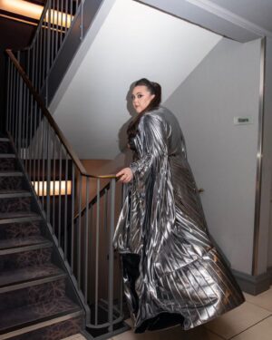 Sharon Rooney Instagram - ✨ Bafta Scotland 2023 ✨

- Thank you so much for having me and my mammy 🥰 Congratulations to all the winners & nominees, whit a talented bunch 🤩👏-

Styling - @styledbysrh @sarahroseharrison 
💄- @madeupbysamuel 
💇🏻‍♀️- @eilidhmcleod_hairdressing 
💅🏻- @naildit_byclaire 
👗- bespoke @hardingegeorgia 
💍- @bleueburnham 
Earrings ✨ - @aniahaie 
👜 👄- @lulu_guinness 
📷- @_donnamcgowan 

Thank you to the best team; so lucky to work with you 🥹💖 @hardingegeorgia thank you for creating this beautiful piece for me, I felt amazing in it xx