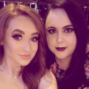 Sharon Rooney Instagram - So happy to be home and with the family 💖 Been a funny old week. This girl though 😍 couldn’t be prouder. She got the brains AND the beauty. Inside and out.  So proud of everything she’s achieved! Love you @jildyson 💖